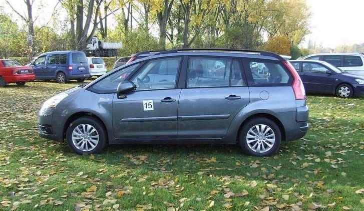 Słoneczny mini van - Citroen C4