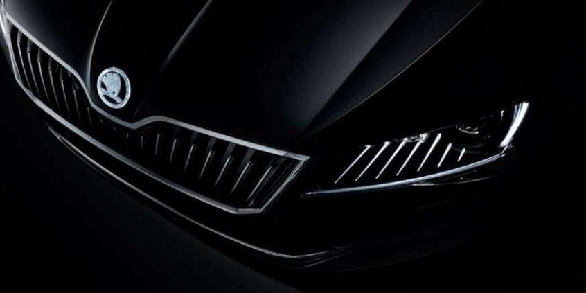 SKODA Superb &quot;Black Crystal&quot; błyszczy dzięki StarDust