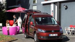 Volkswagen Caddy Comfortline - widok z przodu