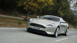 Aston Martin DB9 Facelifting Coupe - widok z przodu