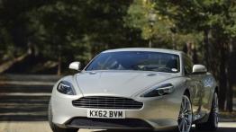 Aston Martin DB9 Facelifting Coupe - widok z przodu