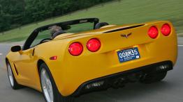 Chevrolet Corvette C6 6.0 V8 Convertible - widok z tyłu