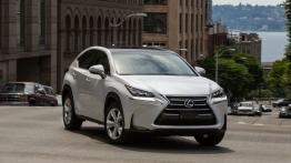 Lexus NX 300h (2015) w Seattle - widok z przodu