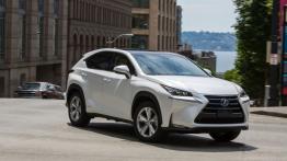 Lexus NX 300h (2015) w Seattle - widok z przodu