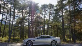 Aston Martin DB9 Facelifting Coupe - lewy bok