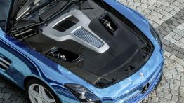 Mercedes SLS AMG Electric Drive - maska otwarta