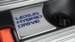 Lexus NX 300h (2015) w Seattle - silnik