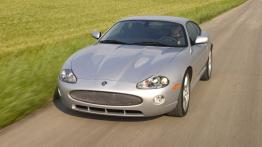 Jaguar XKR Coupe - widok z przodu