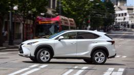 Lexus NX 300h (2015) w Seattle - lewy bok