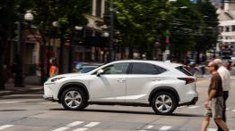 Lexus NX 300h (2015) w Seattle - lewy bok