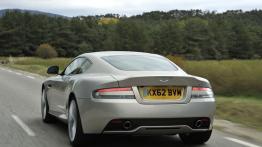 Aston Martin DB9 Facelifting Coupe - widok z tyłu