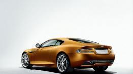 Aston Martin Virage Coupe - widok z tyłu