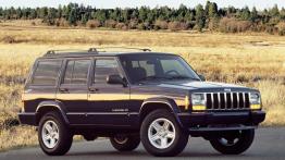 Jeep Cherokee - widok z przodu