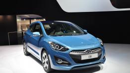 Paris Motor Show 2012 - auta seryjne