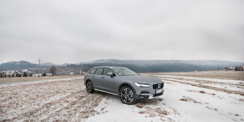 Volvo V90 Cross Country - w hołdzie starszemu rodzeństwu 