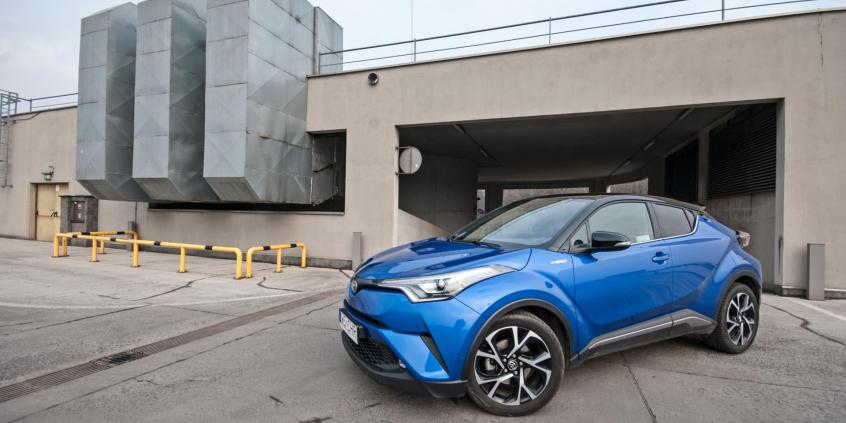 Toyota C-HR Hybrid  - po mieście na co dzień 