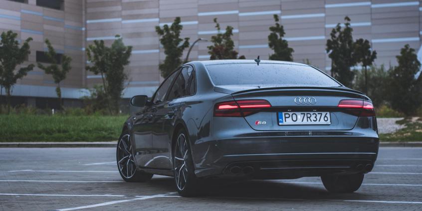 Audi S8 Plus - opanowany potwór