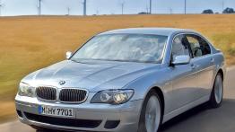 BMW Seria 7 E68 - widok z przodu