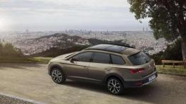 Seat Leon X-Perience - z rodziną w teren