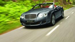 Bentley Continental GTC Speed - widok z przodu