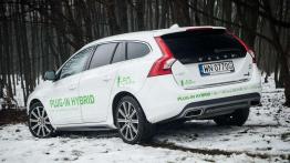 Volvo V60 2.4 D6 Plug-in Hybrid 283 KM - ekologiczny Szwed