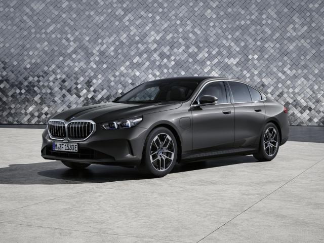 BMW Seria 5 G90-91 Sedan - Oceń swoje auto