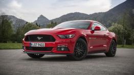 Ford Mustang VI Coupe GT (2015) - wersja europejska - widok z przodu