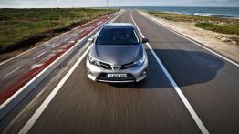 Toyota Auris II Hatchback 5d Diesel - widok z przodu