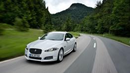 Jaguar XF Facelifting 2.2 Diesel - widok z przodu