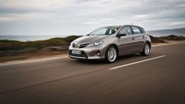 Toyota Auris II Hatchback 5d Diesel - lewy bok