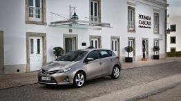 Toyota Auris II Hatchback 5d Diesel - lewy bok