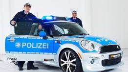 Mini E Police AC Schnitzer - widok z przodu