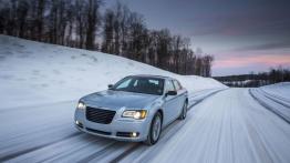 Chrysler 300 Glacier - widok z przodu