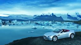 Aston Martin V8 Vantage Roadster - lewy bok