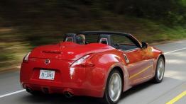 Nissan 370Z Roadster - widok z tyłu