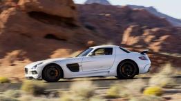 Mercedes SLS AMG Black Series - lewy bok