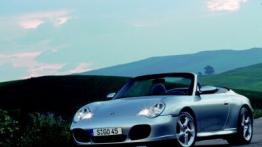 Porsche 911 Carrera 4S Cabriolet - widok z przodu