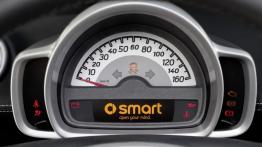 Smart ForTwo pearl grey - prędkościomierz