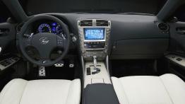 Lexus IS F - pełny panel przedni
