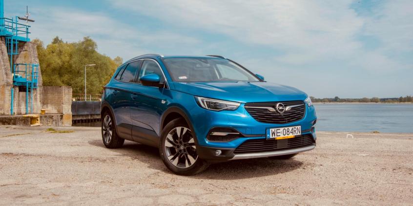 Opel Grandland X – czy nadaje się na długie trasy?