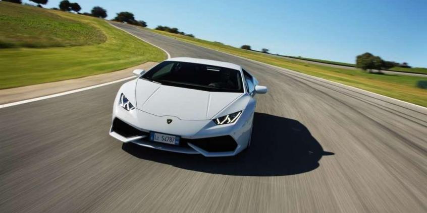 Lamborghini Huracan na świeżych fotografiach