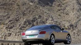 Bentley Continental GT Facelifting - widok z tyłu