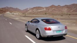 Bentley Continental GT Facelifting - widok z tyłu