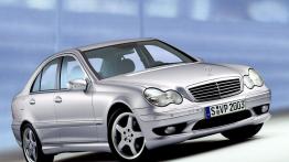 Mercedes C32 AMG - widok z przodu