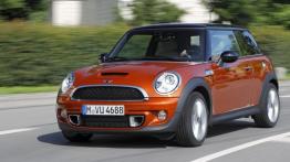 Mini Cooper II S Facelifting - widok z przodu