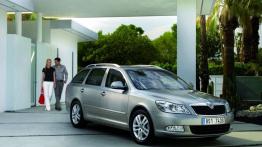 Skoda Octavia II Kombi Facelifting - prawy bok