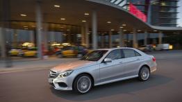 Mercedes E 400 (W212) sedan Facelifting - lewy bok