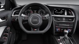 Audi S4 Facelifting - kokpit