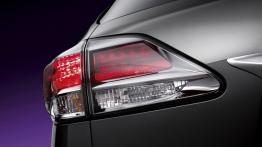 Lexus RX 450h Facelifting - lewy tylny reflektor - wyłączony