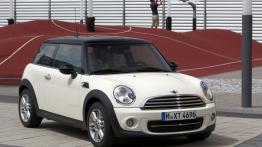 Mini Cooper II D Facelifting - widok z przodu